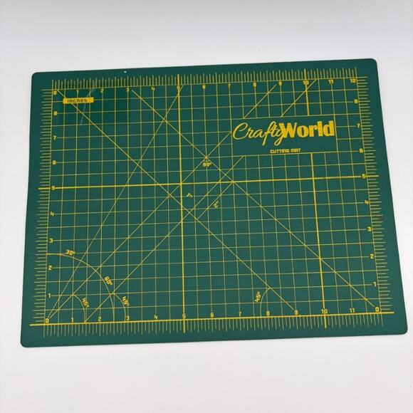CraftyWorld Self-Healing Rotary Cutting Mat 9x12 Inches Double Sided Used - Picture 2 of 4